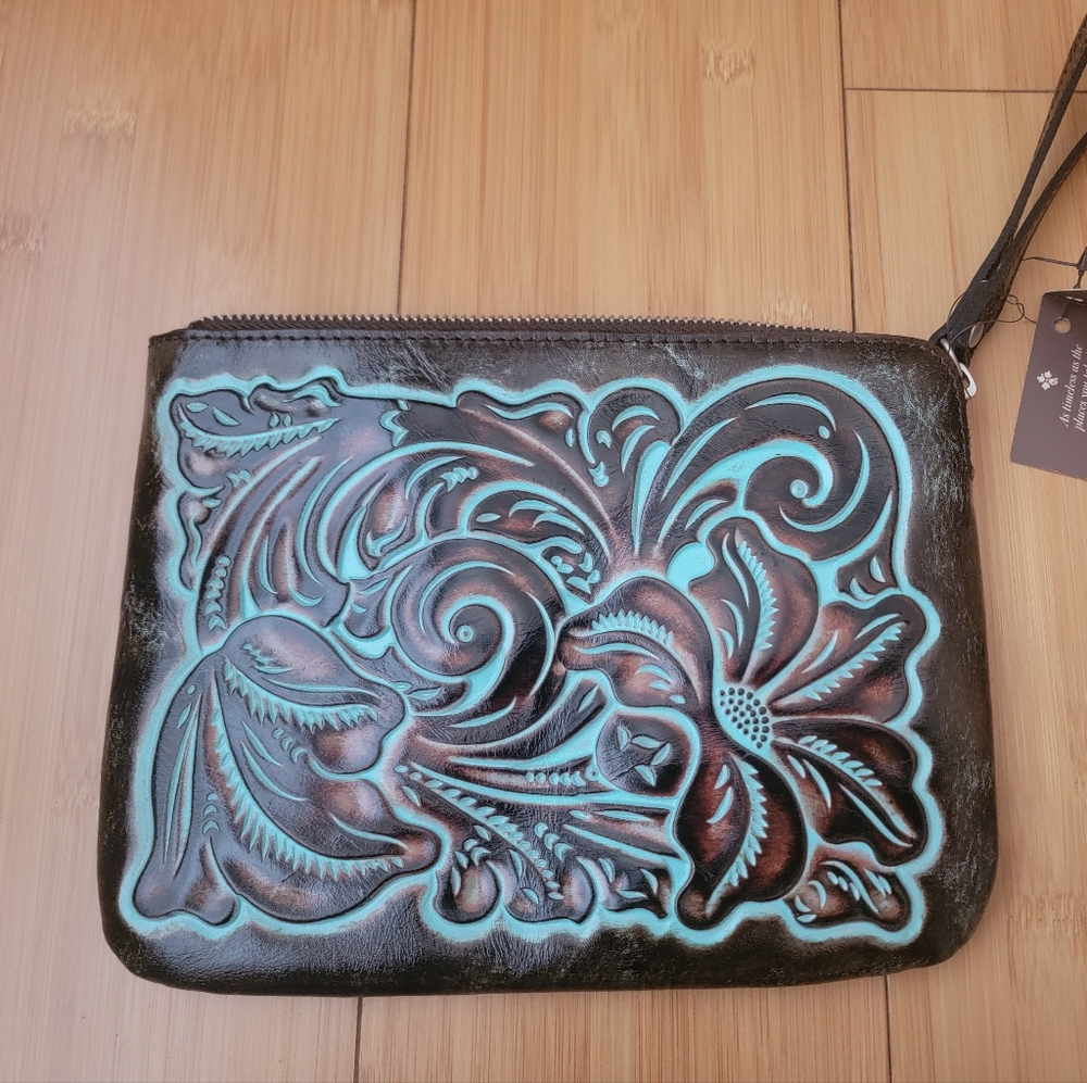 Patricia Nash wristlet